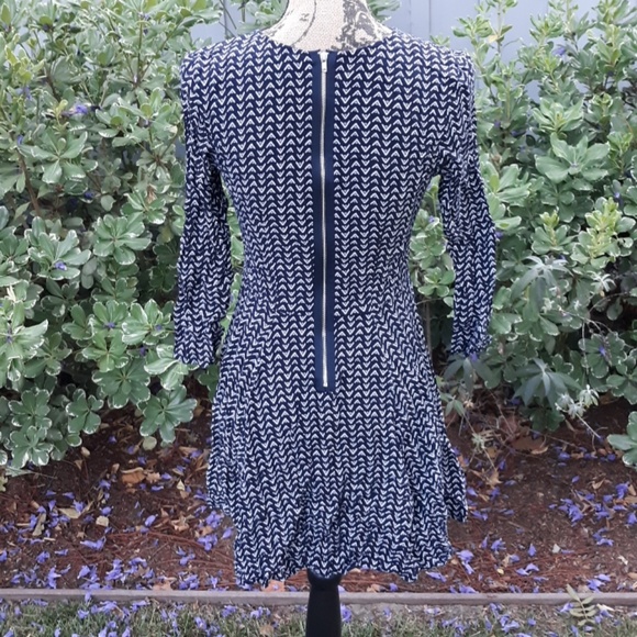 Chevron Dress Fit and Flare Long Sleeve size 8 - Picture 4 of 5